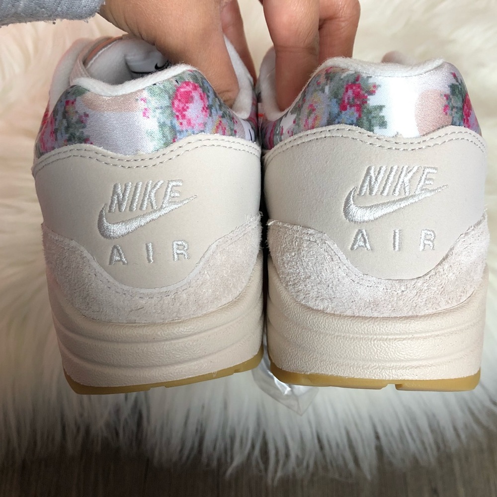 Brand New Nike Air Max 1 Special Edition Floral - Picture 6 of 8